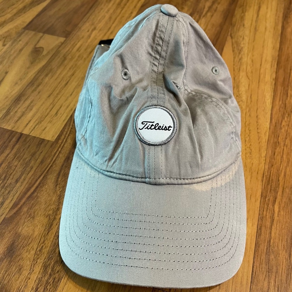 Titleist Golf Hat Mens OSFA Gray Cotton Blend Adjustable Strap Dad Cap Logo